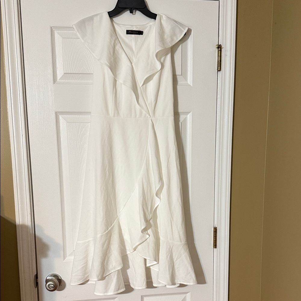 Chic Asymmetrical White Dress